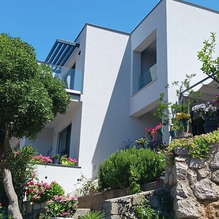 Apartment Mirella Rabac Esterno foto