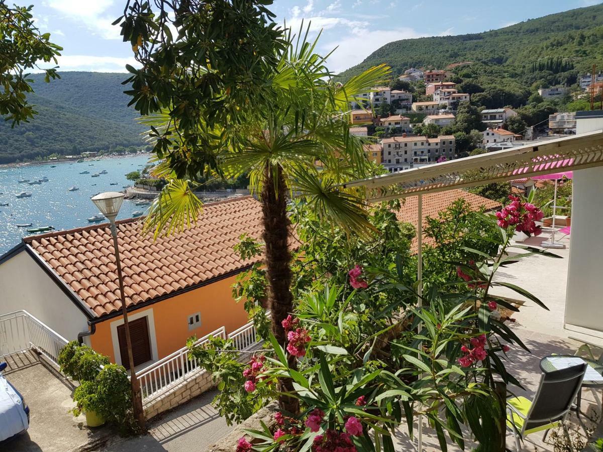 Apartment Mirella Rabac Esterno foto