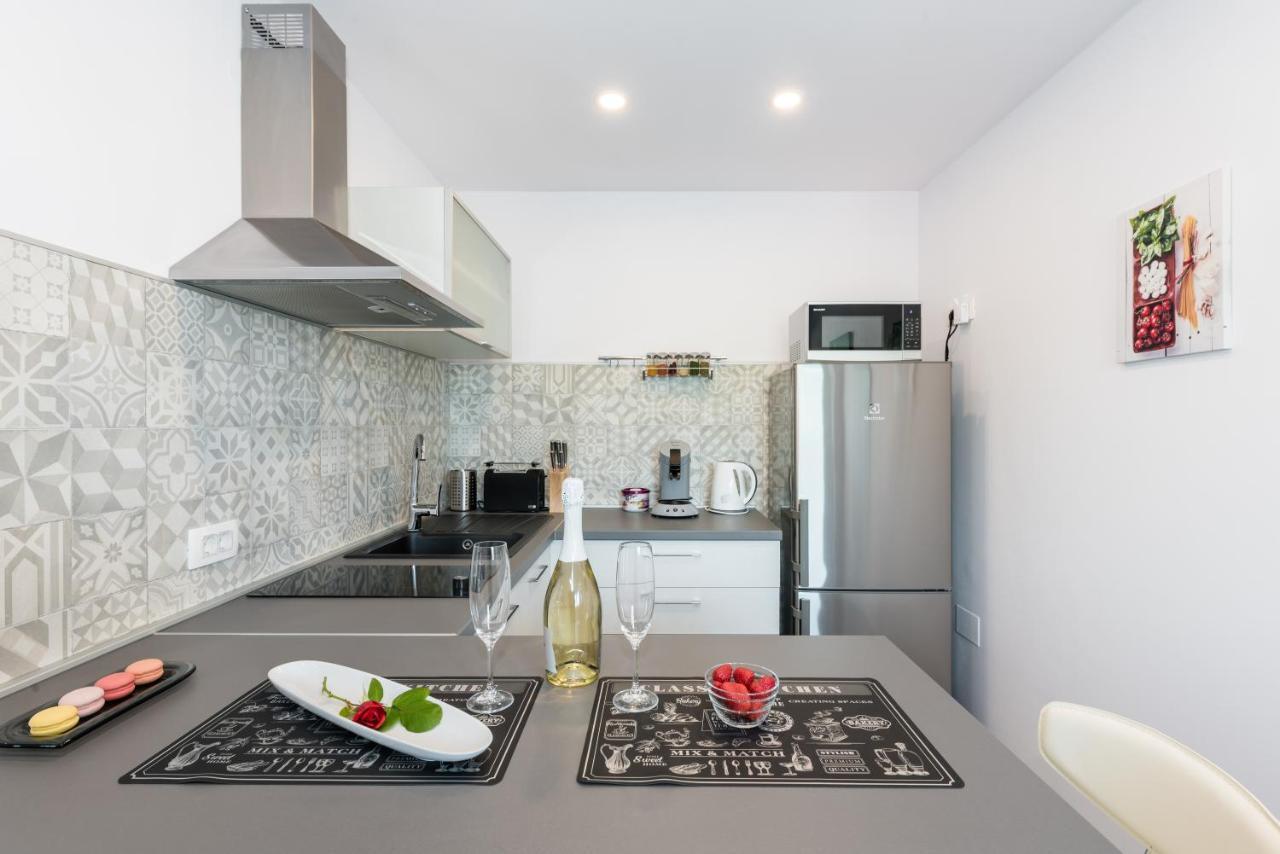 Apartment Mirella Rabac Esterno foto